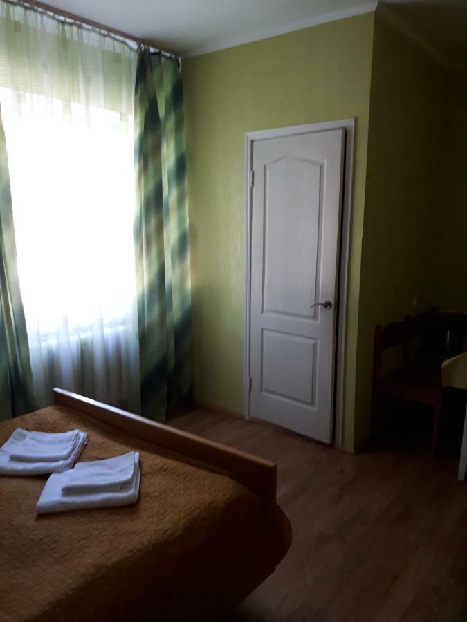 Hotel Gostynnyi Dvir Sharhorod Eksteriør billede